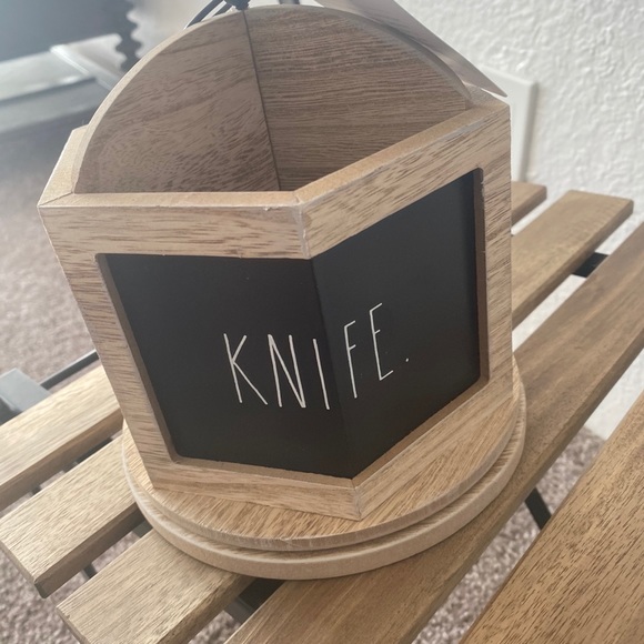 Rae dunn turning utensils - Picture 1 of 3